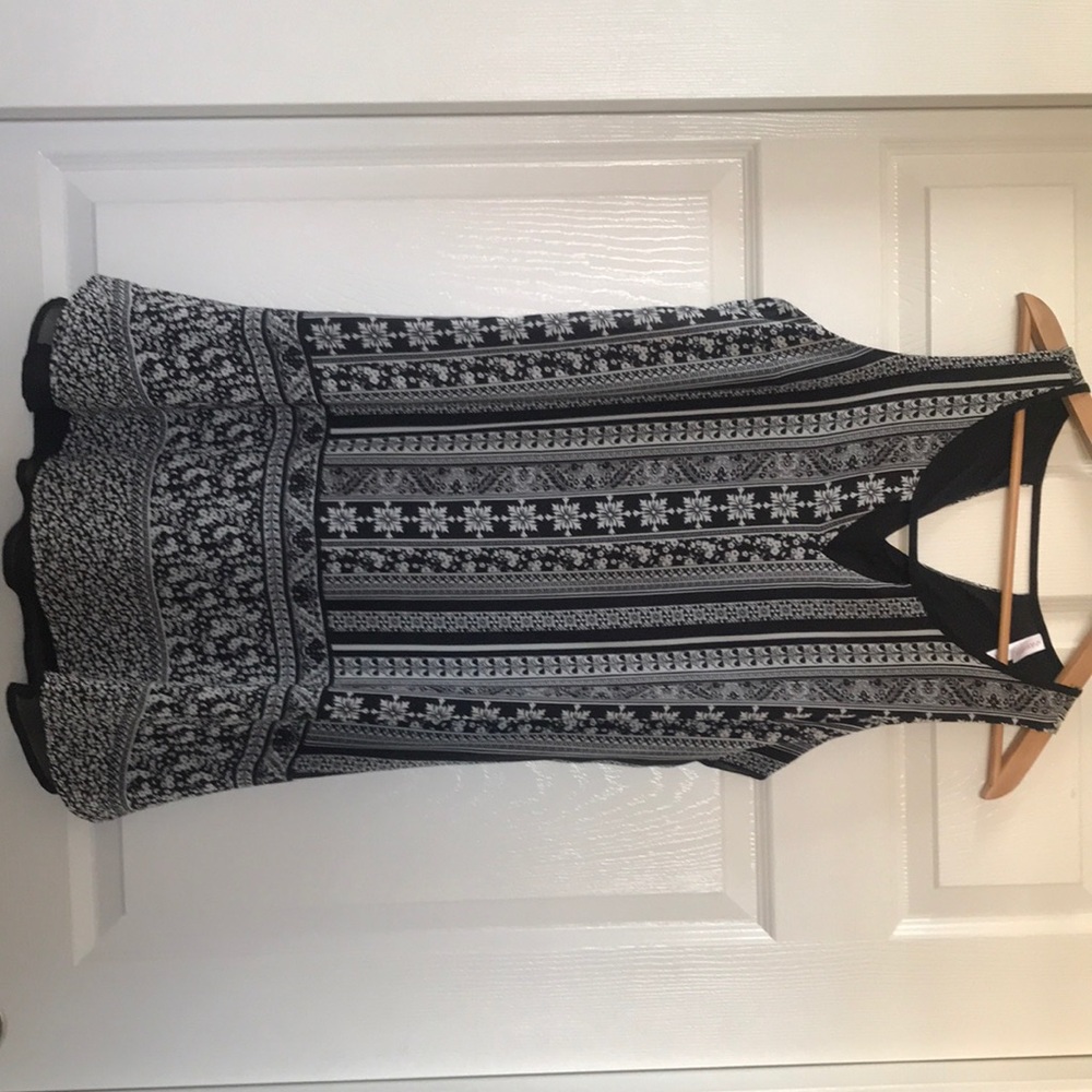 Juniors sleeveless dress